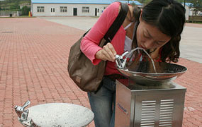 青岛广场户外饮水台